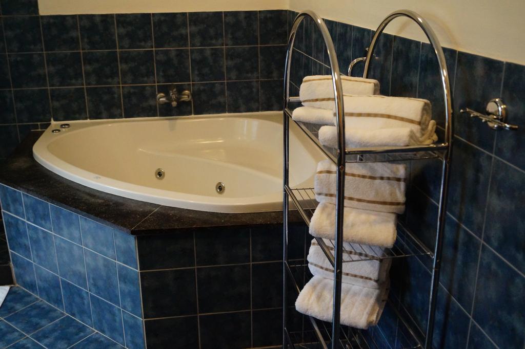Hotel Restaurant 'De Oorsprong' Sint Nicolaasga Δωμάτιο φωτογραφία