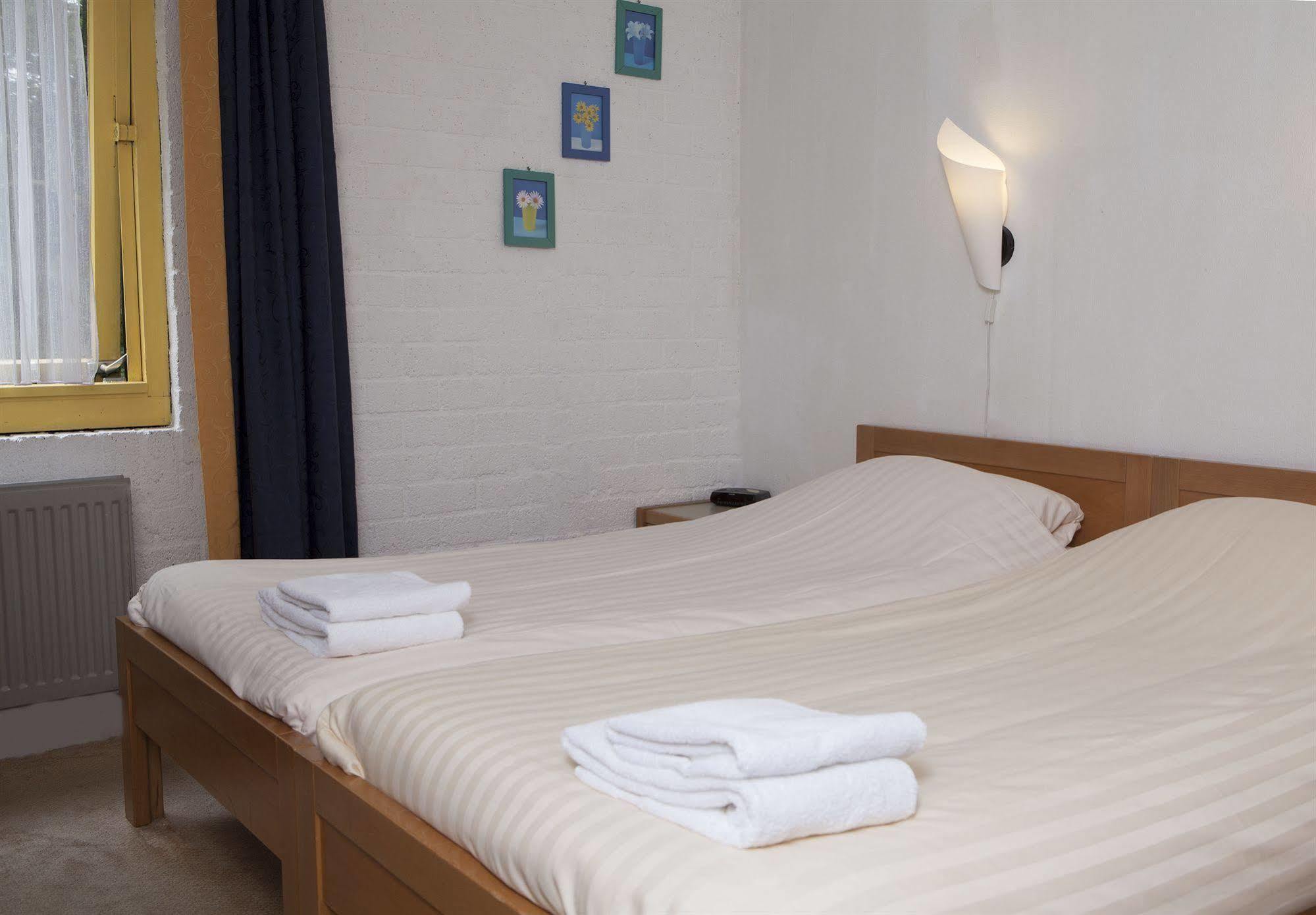 Hotel Restaurant 'De Oorsprong' Sint Nicolaasga Εξωτερικό φωτογραφία